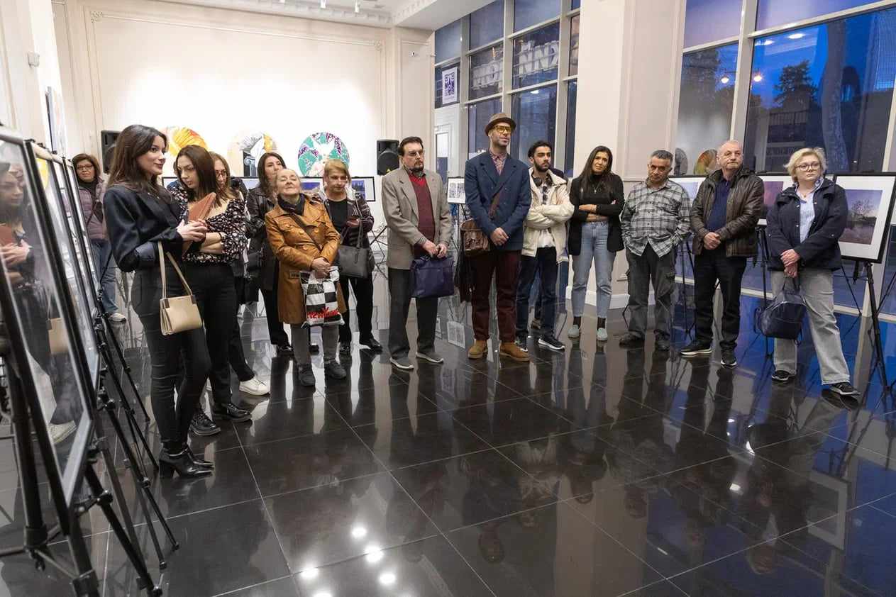 В Баку прошла персональная фотовыставка Нурзии Халиловой “Приходи. Покажу вечную сказку”