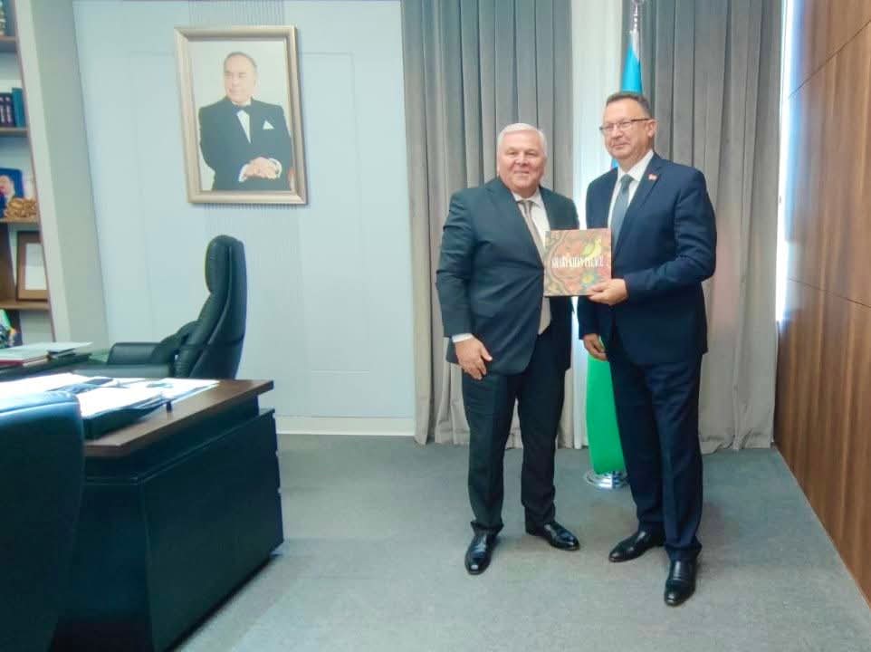 Посол Беларуси Дмитрий Пиневич встретился с Главой Исполнительной власти Шекинского района