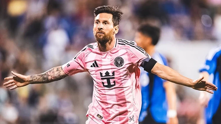 Lionel Messi İspaniyanın “Eldense” klubunu alıb
