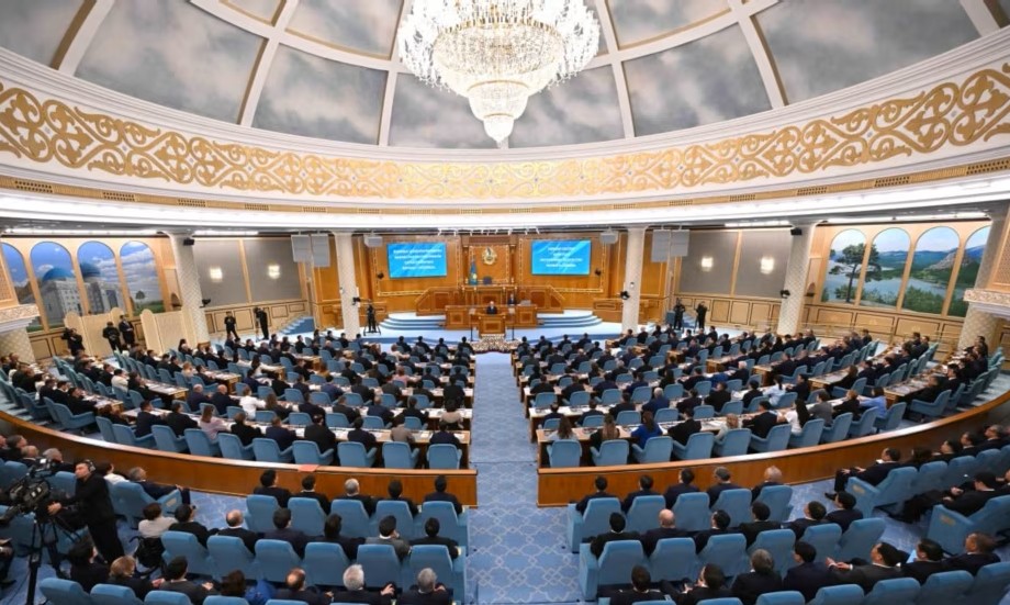 Журналисты Казахстана требуют пересмотреть ограничения на работу в парламенте