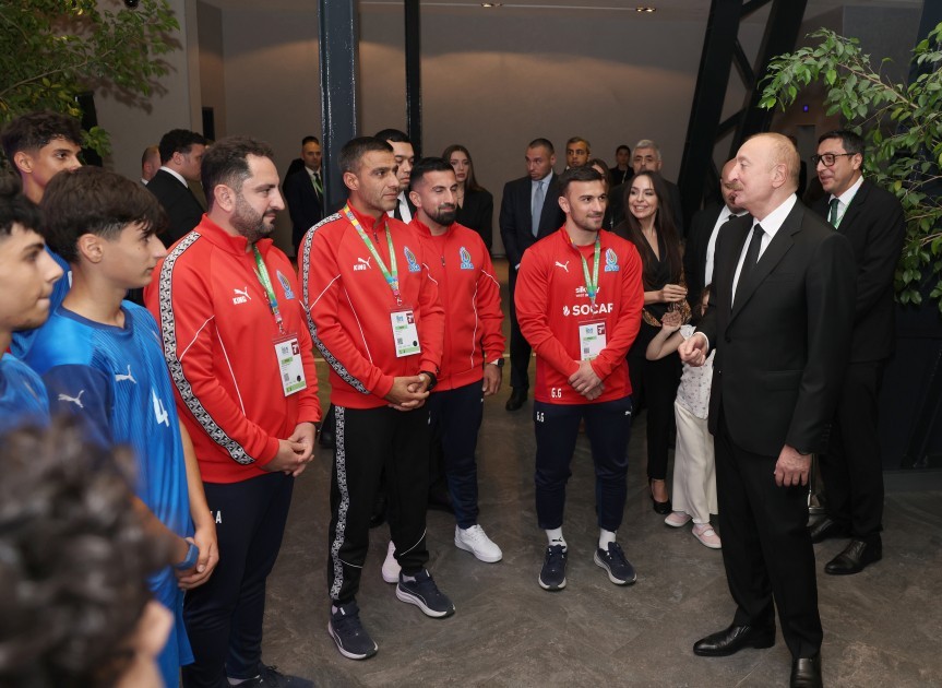 Prezident İlham Əliyev FIFA U-15 dünya çempionatının və festivalının açılış mərasimini izləyib